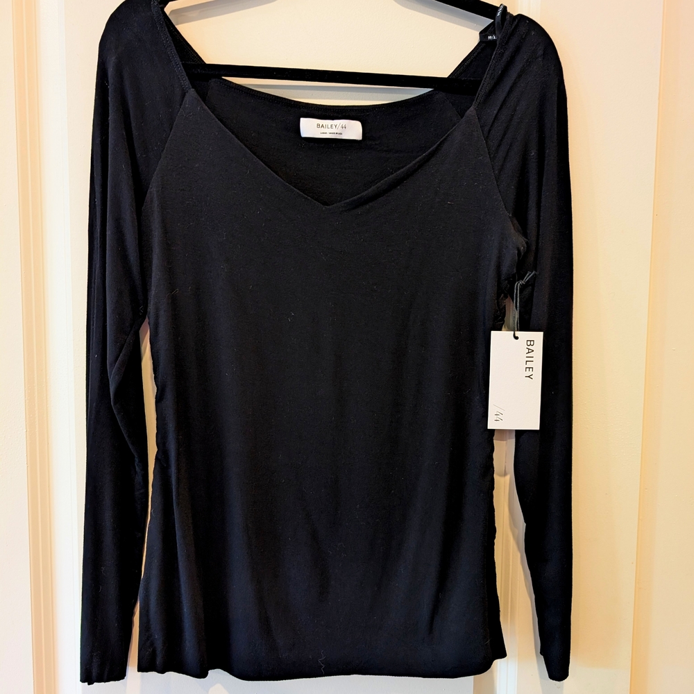 NWT Bailey 44 Black V-Neck Long Sleeve Top with braided Side Seams